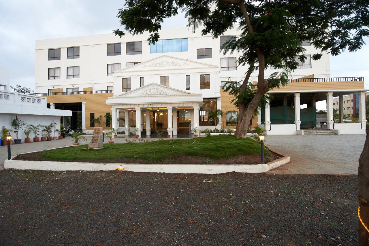 Sanskruti Heritage Resort Ширди Экстерьер фото